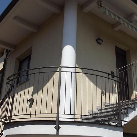 Yellow House Cir 12040 Cassano Magnago Exterior photo