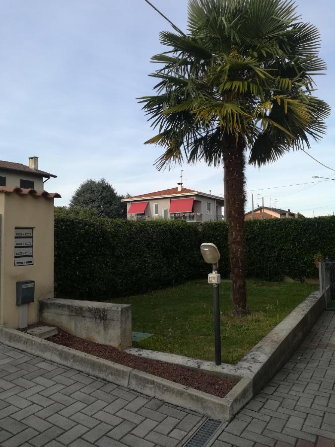 Yellow House Cir 12040 Cassano Magnago Exterior photo